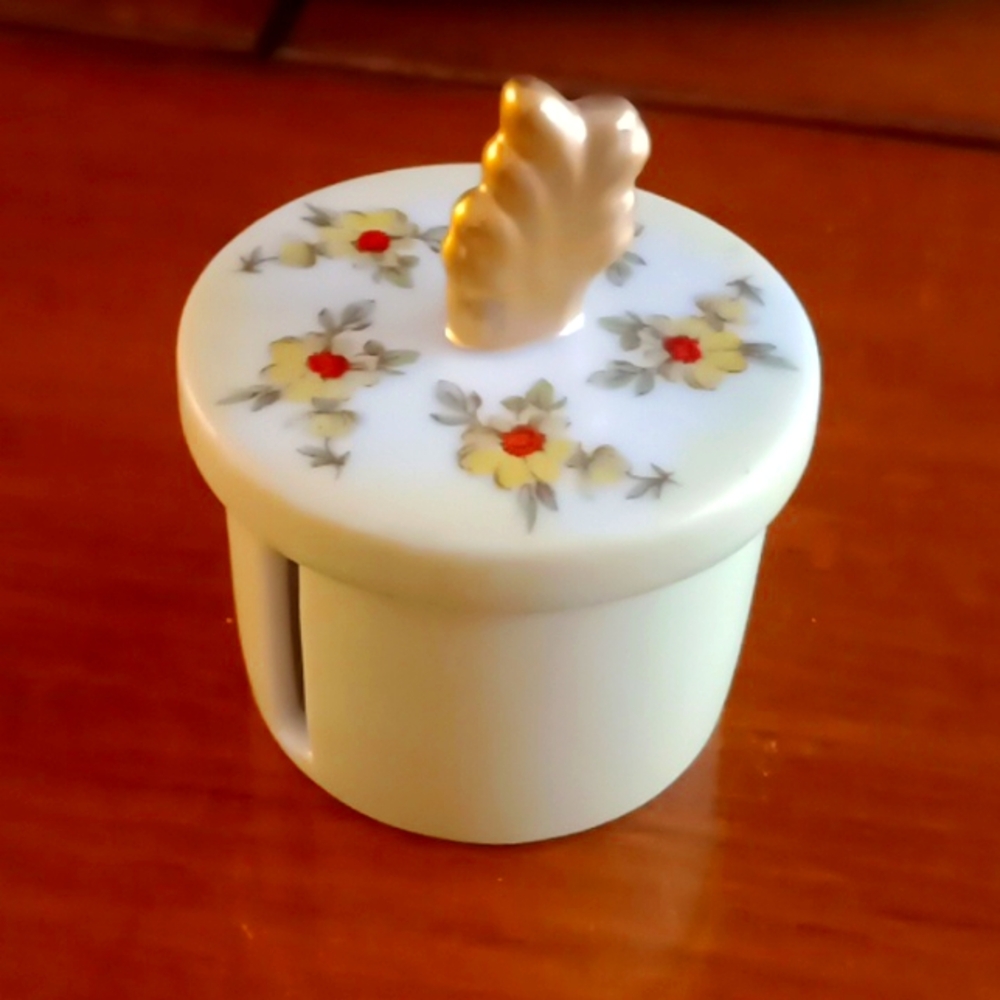 Stamp dispenser